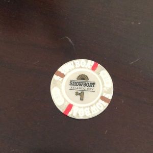 Showboat Casino Atlantic City one dollar $1 casino chip. Defunct casino.